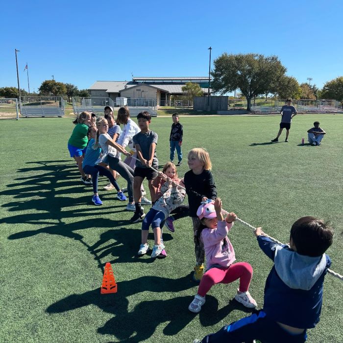 kids playing tug-of-war